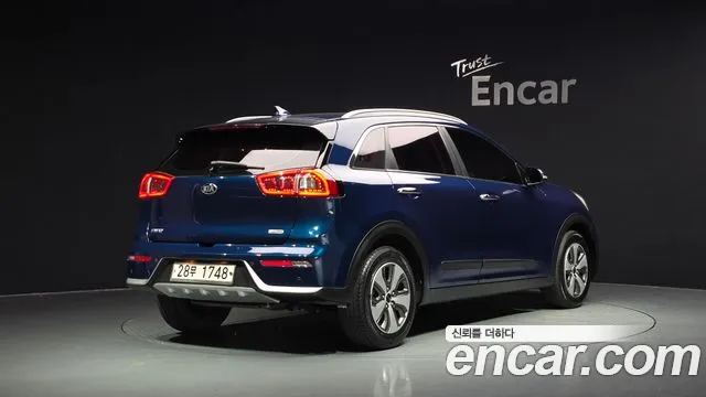 Kia Niro 2018 thumb 2