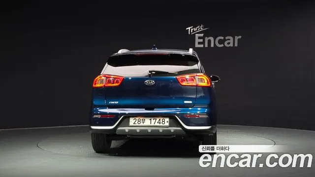 Kia Niro 2018 thumb 4