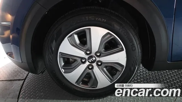 Kia Niro 2018 thumb 5