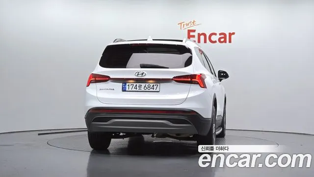Hyundai Santa Fe 2023 thumb 4