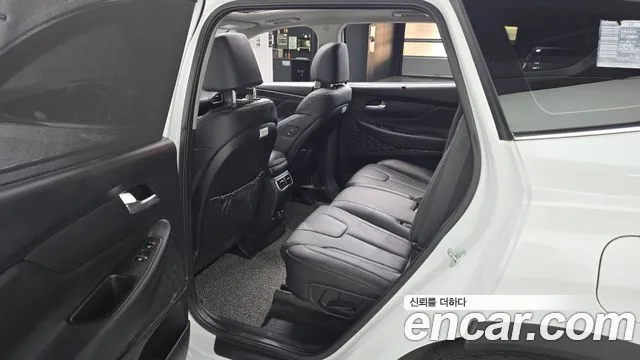 Hyundai Santa Fe 2023 thumb 11