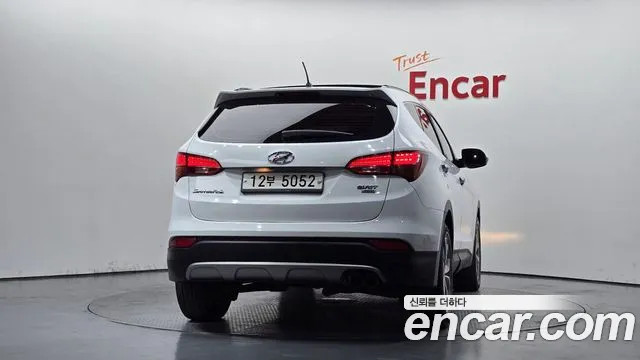 Hyundai Santa Fe 2014 thumb 4