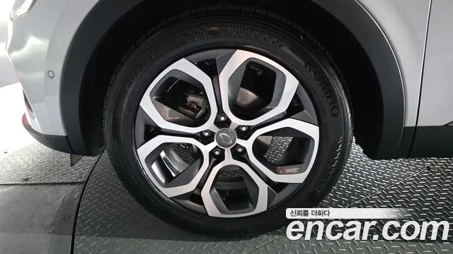 Renault-KoreaSamsung Arkana 2020 thumb 5