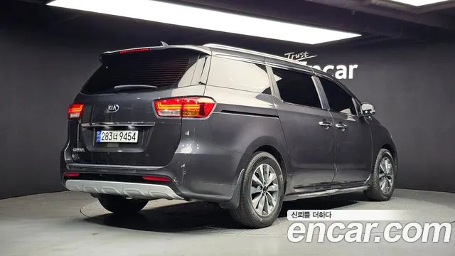 Kia Carnival 2014 thumb 2