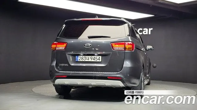Kia Carnival 2014 thumb 4