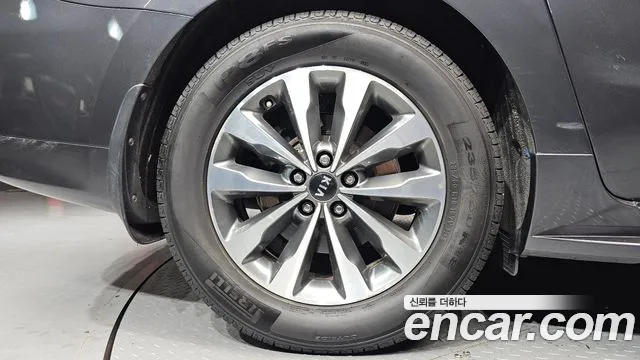 Kia Carnival 2014 thumb 5