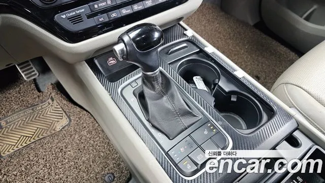 Kia Carnival 2014 thumb 9