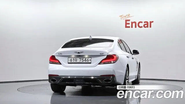 Genesis G70 2018 thumb 3
