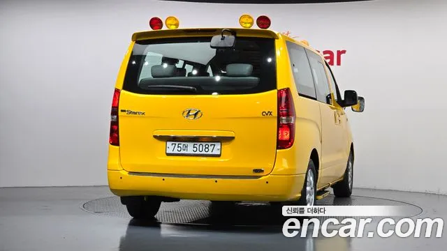 Hyundai Starex 2013 thumb 4