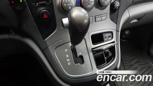 Hyundai Starex 2013 thumb 9