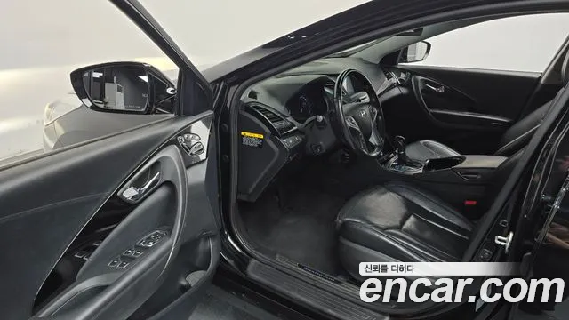 Hyundai Grandeur 2016 thumb 10