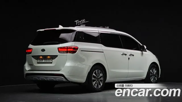 Kia Carnival 2014 thumb 2
