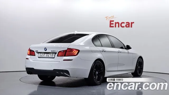 BMW 5-Series 2016 thumb 2