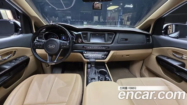 Kia Carnival 2020 thumb 7