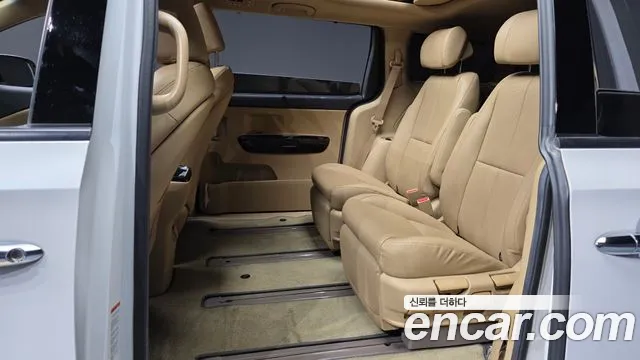Kia Carnival 2020 thumb 12