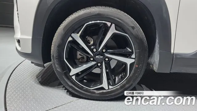 ChevroletGMDaewoo TrailBlazer 2020 thumb 5