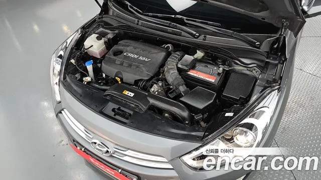 Hyundai i40 2013 thumb 6