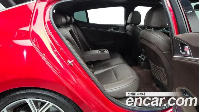 Kia Stinger 2019 thumb 11