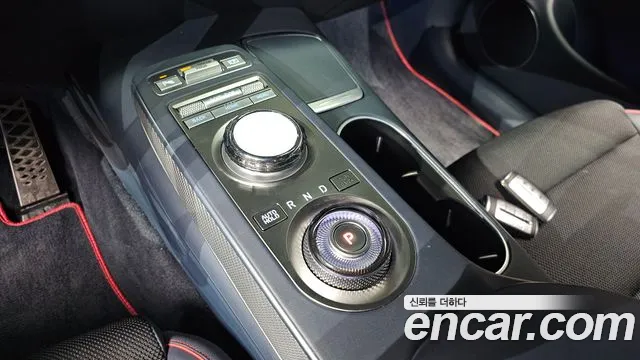 Genesis GV70 2024 thumb 9