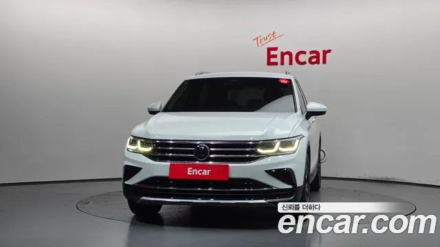 Volkswagen Tiguan 2021 thumb 3