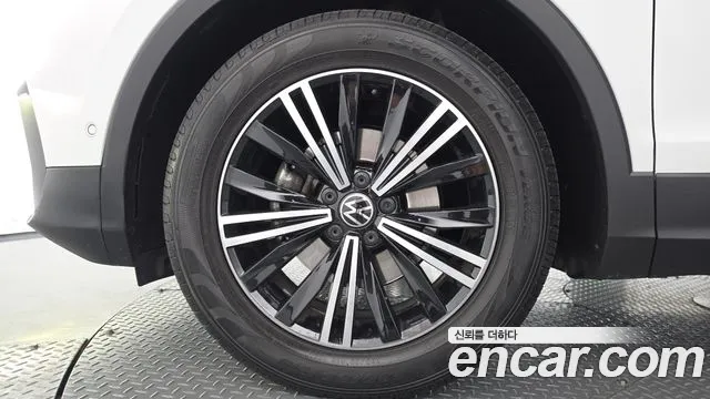 Volkswagen Tiguan 2021 thumb 5