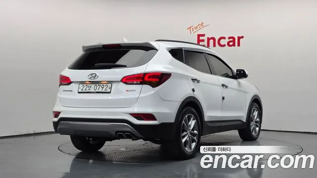 Hyundai Santa Fe 2016 thumb 2