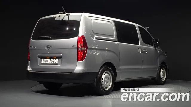 Hyundai Starex 2016 thumb 2