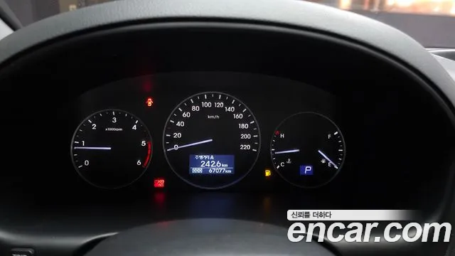 Hyundai Starex 2016 thumb 8