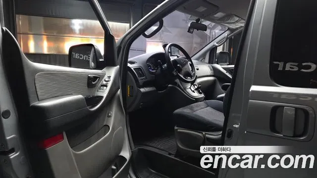 Hyundai Starex 2016 thumb 10
