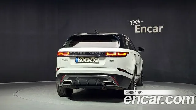 Land Rover Range Rover Velar 2018 thumb 4