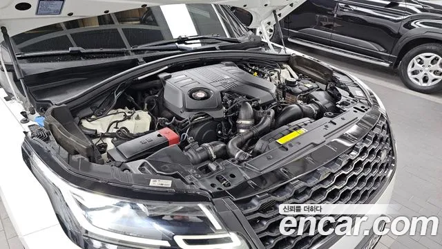 Land Rover Range Rover Velar 2018 thumb 6