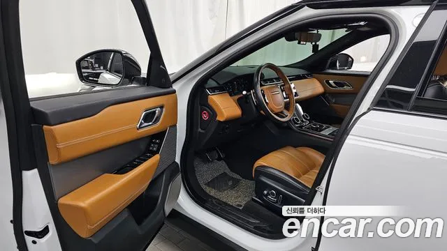 Land Rover Range Rover Velar 2018 thumb 10
