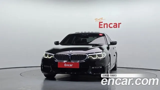 BMW 5-Series 2017 thumb 3
