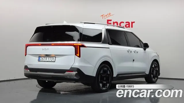Kia Carnival 2024 thumb 2
