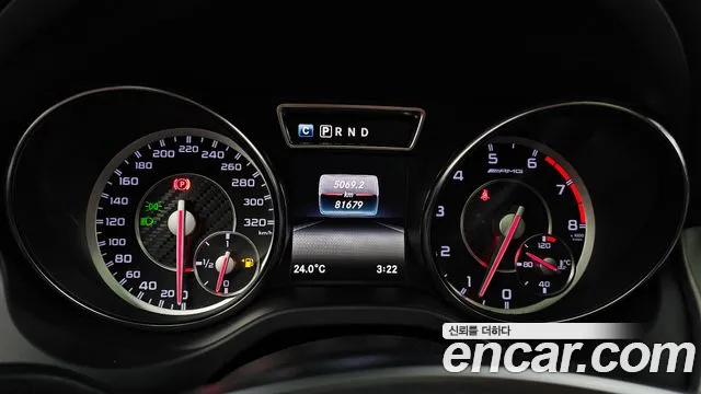 Mercedes-Benz GLA 2016 thumb 8