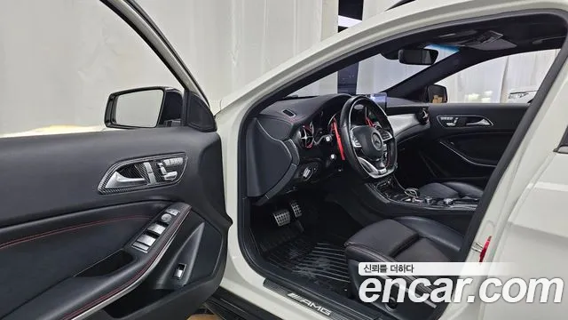 Mercedes-Benz GLA 2016 thumb 10