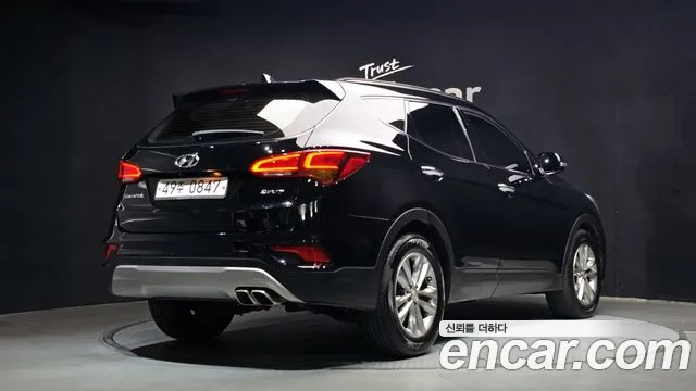 Hyundai Santa Fe 2016 thumb 2