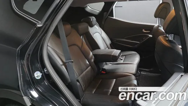 Hyundai Santa Fe 2016 thumb 11