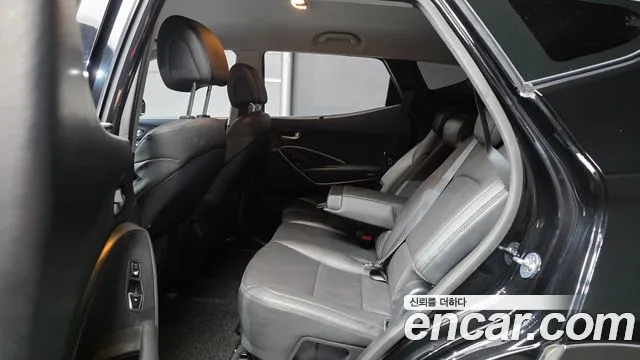 Hyundai Santa Fe 2016 thumb 12