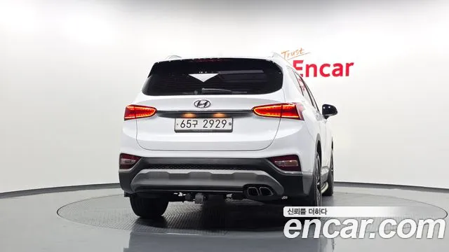 Hyundai Santa Fe 2018 thumb 3
