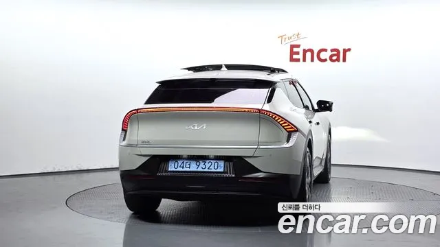 Kia EV6 2022 thumb 4