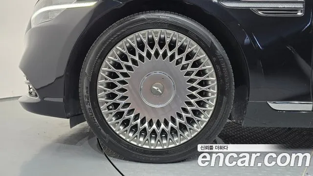 Genesis G90 2020 thumb 5