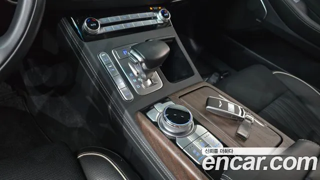 Genesis G90 2020 thumb 9
