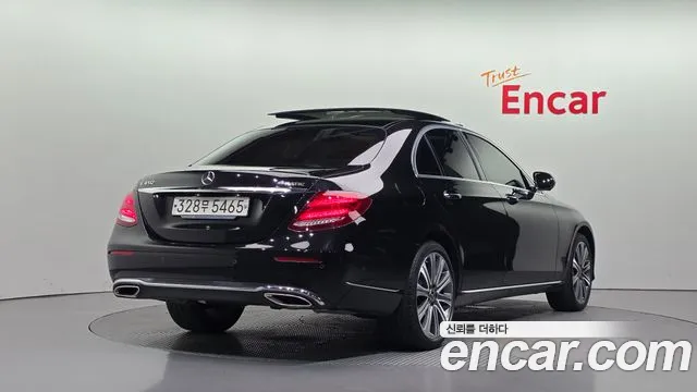 Mercedes-Benz E-Класс 2020 thumb 2