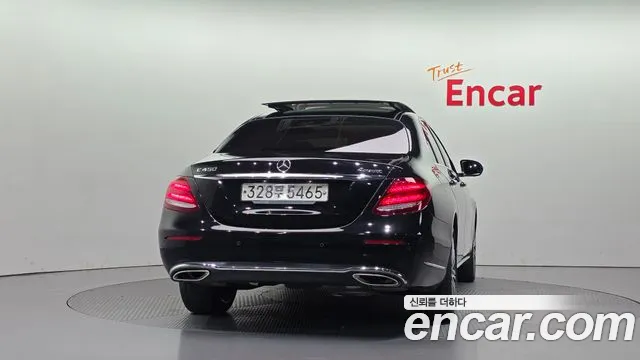 Mercedes-Benz E-Класс 2020 thumb 4