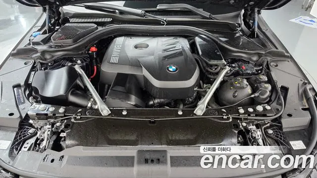 BMW 5-Series 2025 thumb 6