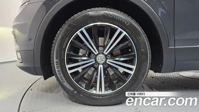 Volkswagen Tiguan 2020 thumb 4