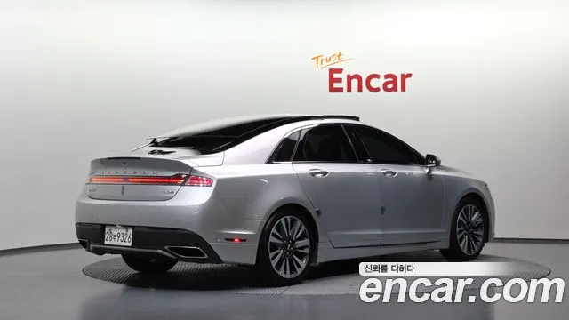 Lincoln MKZ 2017 thumb 2