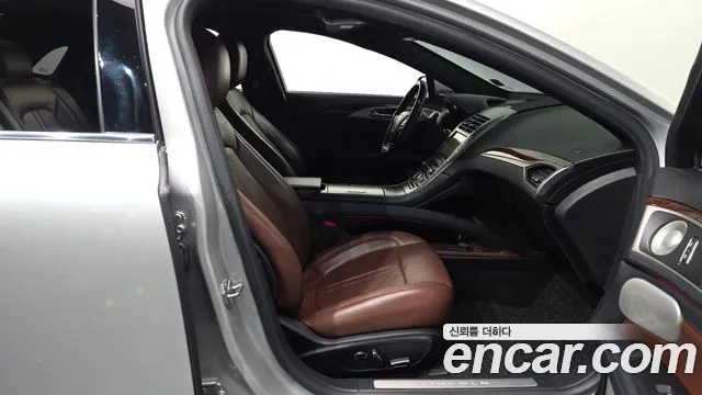 Lincoln MKZ 2017 thumb 11