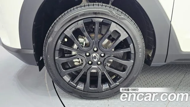 KG_Mobility_Ssangyong Torres 2023 thumb 5